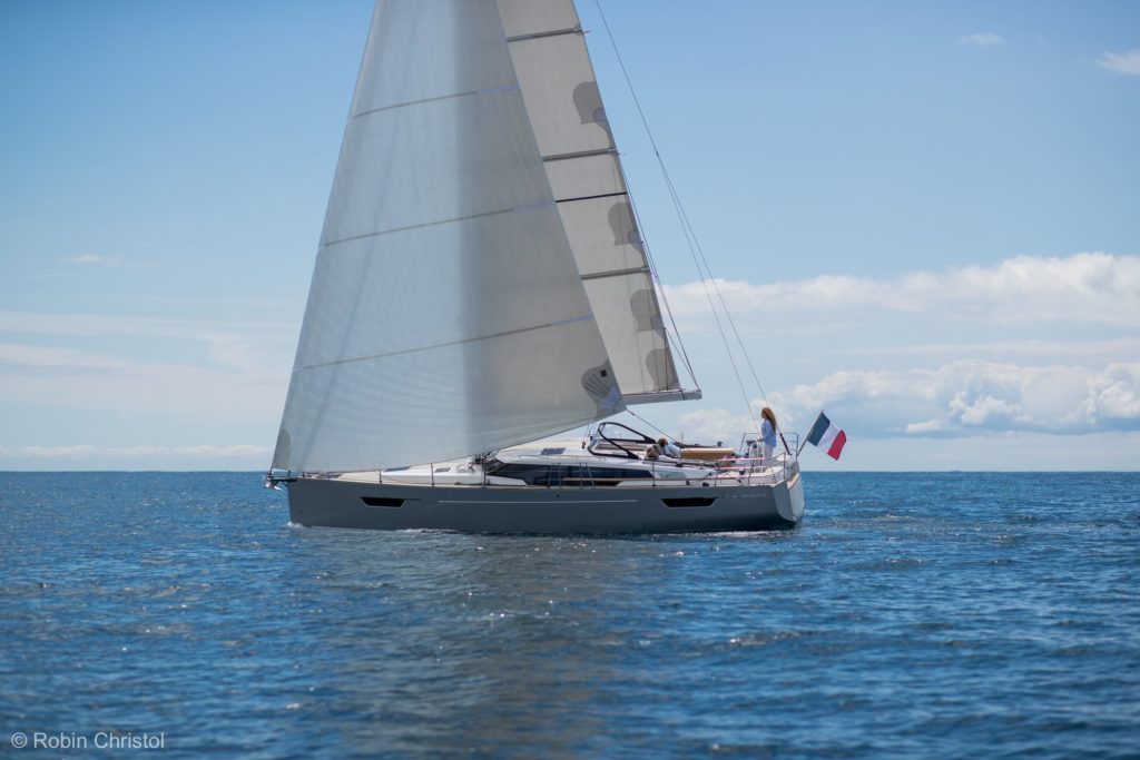 Pilot Saloon 42- en navigation