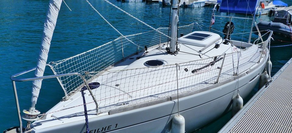 first 210 avec panneau solaire