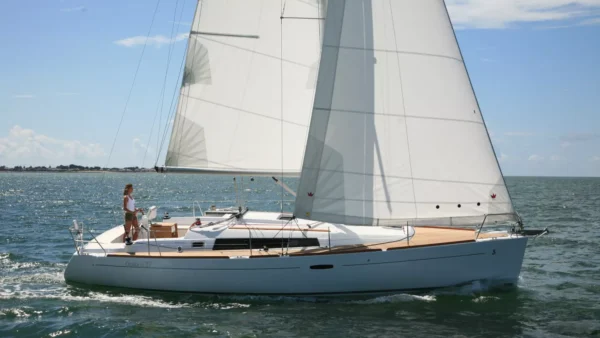 Bénéteau Oceanis 37