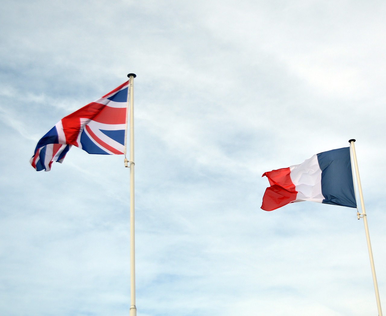 drapeaux anglais et français