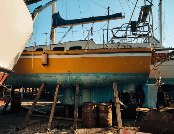 voilier abandonné