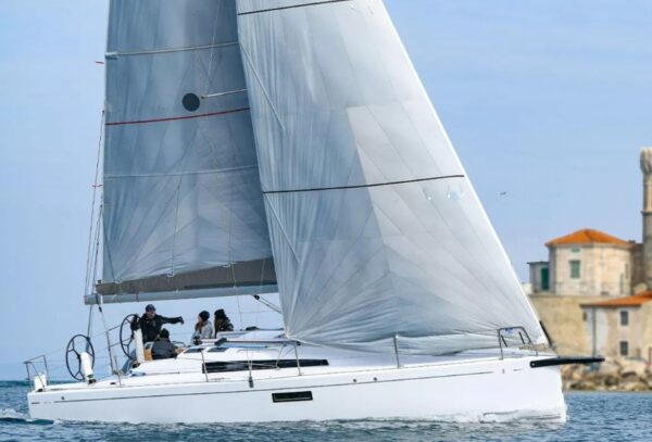 Bénéteau First 36