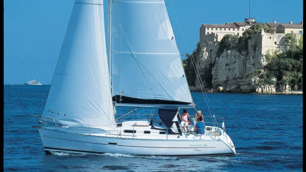 Oceanis Clipper 323