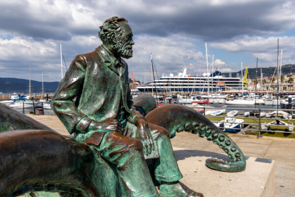 statue de Jules Verne à Vigo