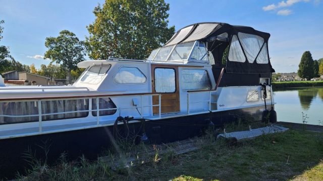 4-vedette-hollandaise-bateau-fluvial-habitable-occasion-a-vendre-france-www-viking-nautik-com_