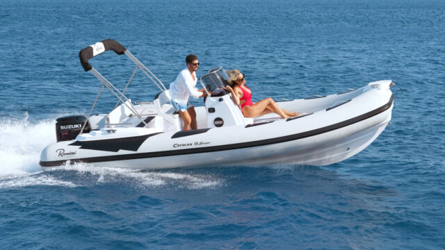 cayman_19_sport_cover_dsk-2048×1152-1