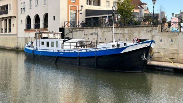 01-PENICHE-KLIPPER-FLUVIAL-HABITABLE-A-VENDRE-OCCASION-EN-FRANCE-WWW.VIKING-NAUTIK.COM_.jpg