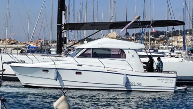 1-BENETEAU-ANTARES-10.80-A-VENDRE-OCCASION-FRANCE-WWW.VIKING-NAUTIK.COM_.jpg
