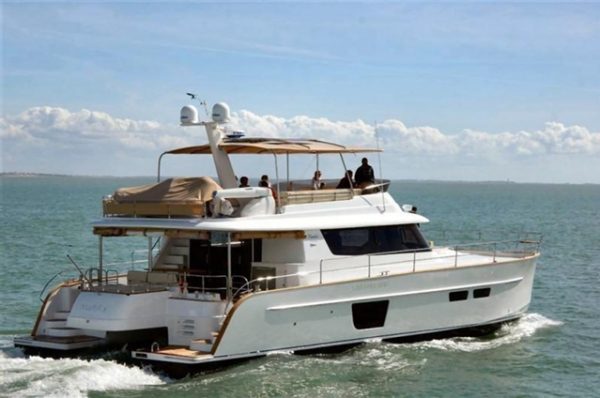 1-CATAMARAN-FOUNTAINE-PAJOT-QUEENSLAND-55-A-VENDRE-OCCASION-FRANCE-WWW.VIKING-NAUTIK.COM_.jpg