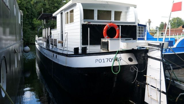 1-PENICHE-HABITABLE-FLUVIAL-A-VENDRE-OCCASION-FRANCE-WWW.VIKING-NAUTIK.COM_.jpg