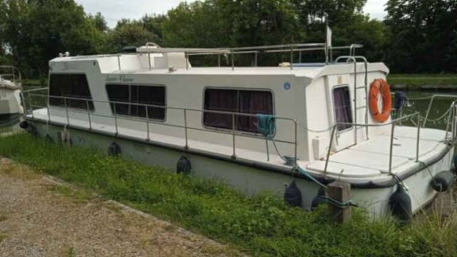1-PENICHE-RECLA-ESPADE-1150-FLY-FLUVIAL-HABITABLE-OCCASION-A-VENDRE-WWW.VIKING-NAUTIK.COM_.jpg