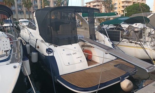 1-VEDETTE-AIRON-MARINE-388-A-VENDRE-OCCASION-FRANCE-WWW.VIKING-NAUTIK.COM_.jpg