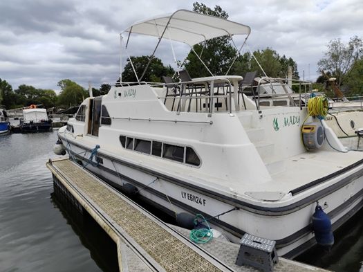 1-VEDETTE-CROWNLINE-CRUISERS-CLASSIQUE-7-FLUVIAL-HABITABLE-OCCASION-A-VENDRE-FRANCE-WWW.VIKING-NAUTIK.COM_.jpg