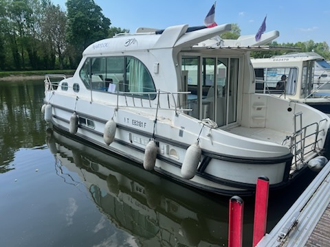 1-VEDETTE-NICOLS-1010-A-VENDRE-WWW.VIKING-NAUTIK.COM_.jpg