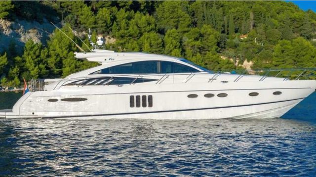 1-YACHT-PRINCESS-V65-SPORT-YACHT-A-VENDRE-OCCASION-FRANCE-WWW.VIKING-NAUTIK.COM_.jpg