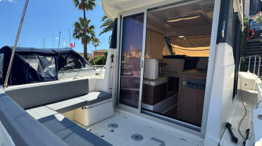 2-BATEAU-HABITABLE-QUICKSILVER-ACTIV-855-A-VENDRE-OCCASION-FRANCE-WWW.VIKING-NAUTIK.COM_.jpg