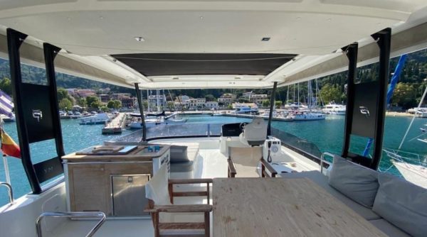 2-CATAMARAN-FOUNTAINE-PAJOT-MY-44-A-VENDRE-OCCASION-FRANCE-WWW.VIKING-NAUTIK.COM_.jpg