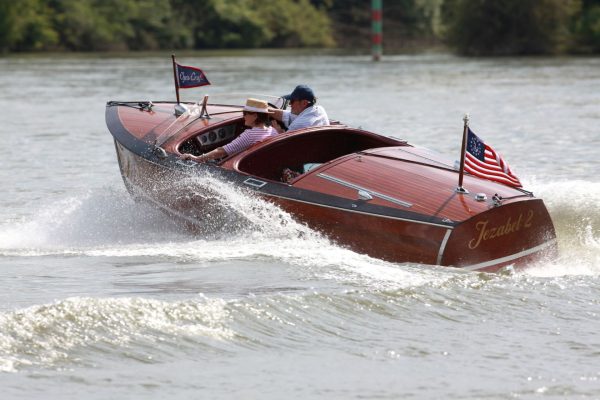 2-CHRIS-CRAFT-RUNABOUT-A-VENDRE-VIKING-NAUTIK.jpg