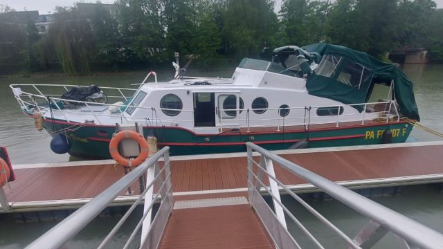 2-VEDETTE-HOLLANDAISE-CAMMENGA-BATEAU-FLUVIAL-HABITABLE-OCCASION-A-VENDRE-FRANCE-WWW.VIKING-NAUTIK.COM_-1.jpg