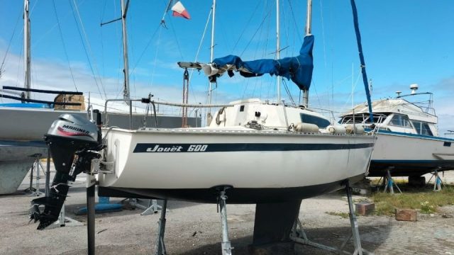 2-VOILIER-JOUET-600-BATEAU-OCCASION-A-VENDRE-EN-FRANCE-WWW.VIKING-NAUTIK.COM_.jpg