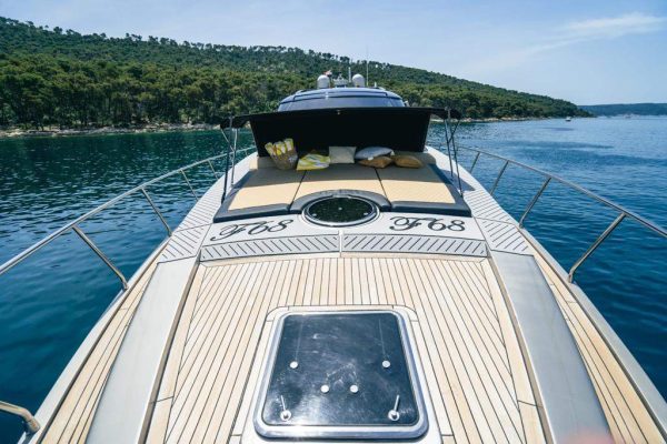 2-YACHT-FASHION-68-RIVA-CUSTOM-A-VENDRE-OCCASION-FRANCE-WWW.VIKING-NAUTIK.COM_.jpg