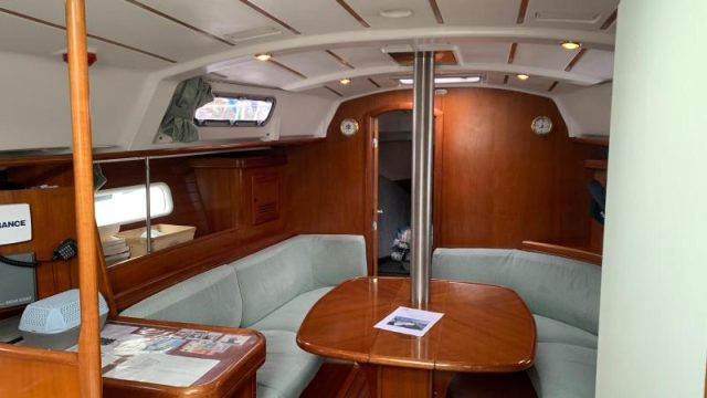 2001-beneteau-oceanis-clipper-361-sail-9689074-20250220075312539-1_XLARGE.jpg