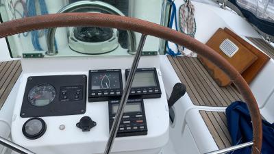 2001-beneteau-oceanis-clipper-361-sail-9689074-20250220075419769-1_XLARGE.jpg