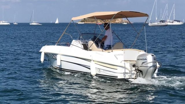 2008-beneteau-flyer-550-sun-deck-power-9686211-20250218061822194-1_XLARGE.jpg