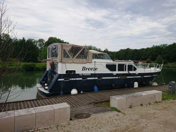 3-BATEAU-FLUVIAL-HABITABLE-A-VENDRE-OCCASION-WWW.VIKING-NAUTIK.COM_.jpg