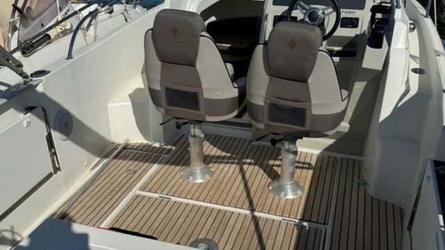 3-CAP-CAMARAT-7.5-WA-A-VENDRE-OCCASION-FRANCE-WWW.VIKING-NAUTIK.COM_.jpg