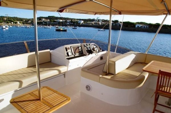 3-CATAMARAN-FOUNTAINE-PAJOT-QUEENSLAND-55-A-VENDRE-OCCASION-FRANCE-WWW.VIKING-NAUTIK.COM_.jpg