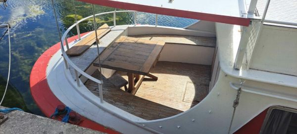 3-PENICHE-HOLLANDAISE-FLUVIAL-HABITABLE-A-VENDRE-WWW.VIKING-NAUTIK.COM_.jpg