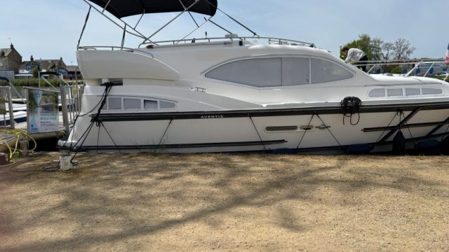 3-VEDETTE-HAINES-MARINE-34-BATEAU-HABITABLE-FLUVIAL-OCCASION-A-VENDRE-FRANCE-WWW.VIKING-NAUTIK.COM_.jpg