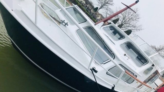 3-VEDETTE-HOLLANDAISE-BATEAU-FLUVIAL-HABITABLE-OCCASION-A-VENDRE-FRANCE-WWW.VIKING-NAUTIK.COM_-rotated-1.jpg
