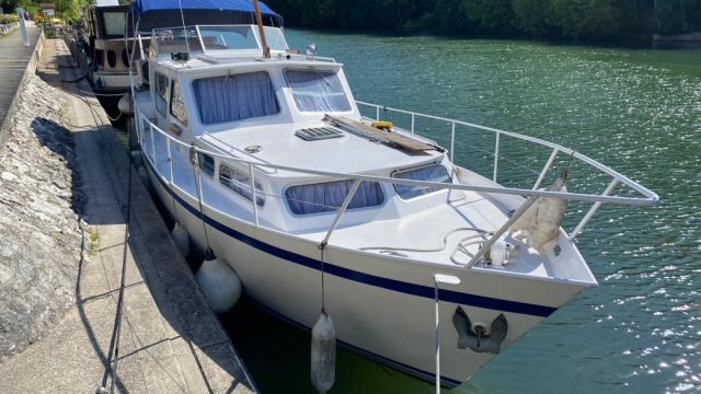 3-VEDETTE-HOLLANDAISE-HABITABLE-A-VENDRE-WWW.VIKING-NAUTIK.COM_.jpg