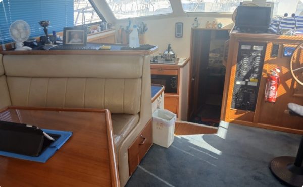 3-VEDETTE-RIVIERA-39-A-VENDRE-OCCASION-FRANCE-WWW.VIKING-NAUTIK.COM_.jpg