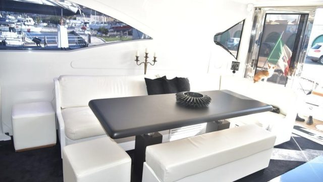 3-YACHT-MANGUSTA-72-A-VENDRE-OCCASION-FRANCE-WWW.VIKING-NAUTIK.COM_-1.jpg