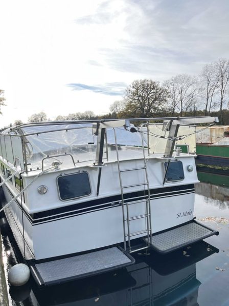 4-BATEAU-FLUVIAL-HABITABLE-A-VENDRE-OCCASION-WWW.VIKING-NAUTIK.COM_.jpg