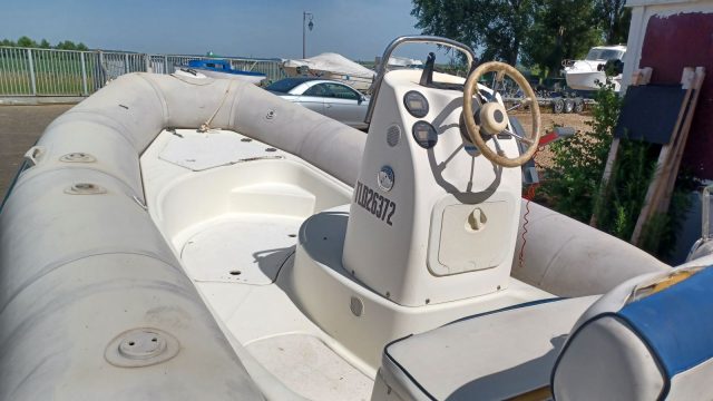 4-SEMI-RIGIDE-ZODIAC-MEDLINE-1-A-VENDRE-WWW.VIKING-NAUTIK.COM_.jpg
