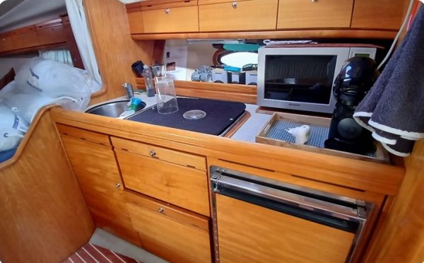 4-VEDETTE-BAVARIA-32-SPORT-A-VENDRE-OCCASION-FRANCE-WWW.VIKING-NAUTIK.COM_.jpg