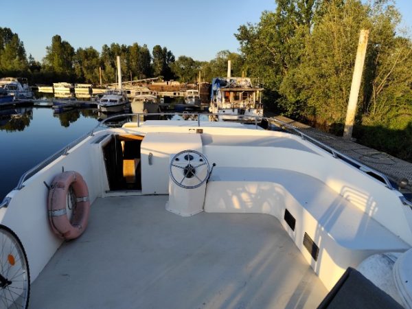 4-VEDETTE-CROWNLINE-CRUISERS-CLASSIQUE-7-FLUVIAL-HABITABLE-OCCASION-A-VENDRE-FRANCE-WWW.VIKING-NAUTIK.COM_.jpg