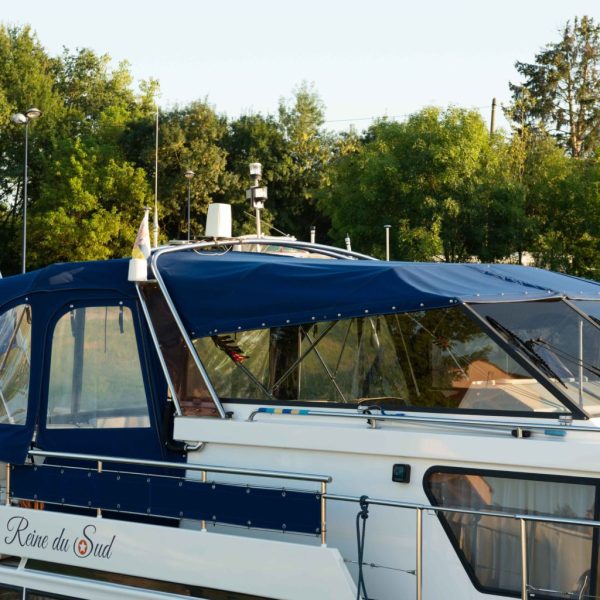 4-VEDETTE-VALK-ROYAL-FLUVIAL-A-VENDRE-WWW.VIKING-NAUTIK.COM_.jpg