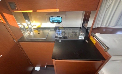 5-BATEAU-HABITABLE-JEANNEAU-LEADER-30-A-VENDRE-OCCASION-FRANCE-WWW.VIKING-NAUTIK.COM_.jpg