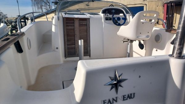 5-CAP-CAMARAT-625-WA-A-VENDRE-OCCASION-FRANCE-WWW.VIKING-NAUTIK.COM_.jpg