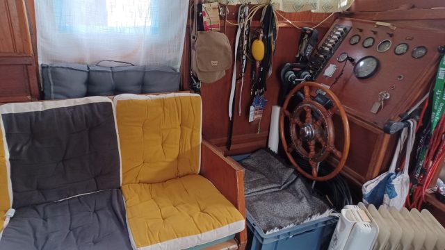 5-VEDETTE-HOLLANDE-A-VENDRE-FRANCE-VIKING-NAUTIK.jpg