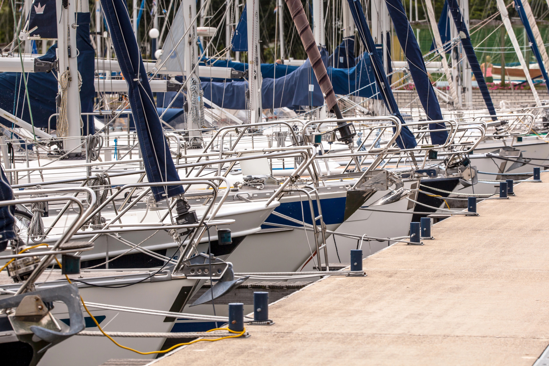 voiliers dans un port
