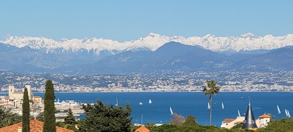 photo-antibes-montagnes