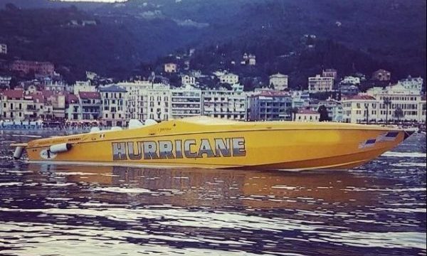 1-bateau-sportif-cigarette-35-cafe-racer-a-vendre-occasion-www-viking-nautik-com-600x589