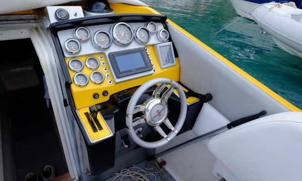 3-bateau-sportif-cigarette-35-cafe-racer-a-vendre-occasion-www-viking-nautik-com-600x400