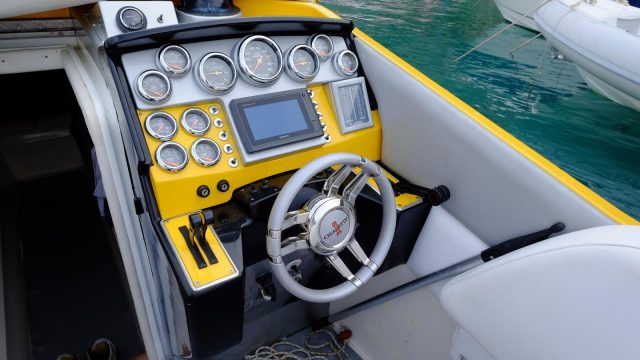 3-bateau-sportif-cigarette-35-cafe-racer-a-vendre-occasion-www-viking-nautik-com
